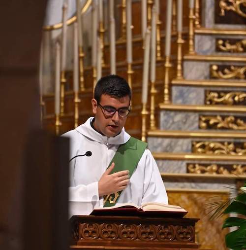 ORDENACIÓN NUEVO SACERDOTE