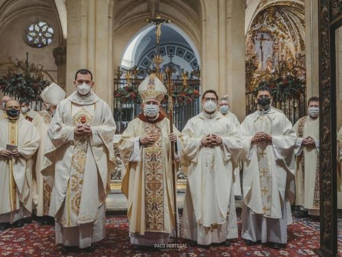 ORDENACIÓN DE TRES NUEVOS SACERDOTES