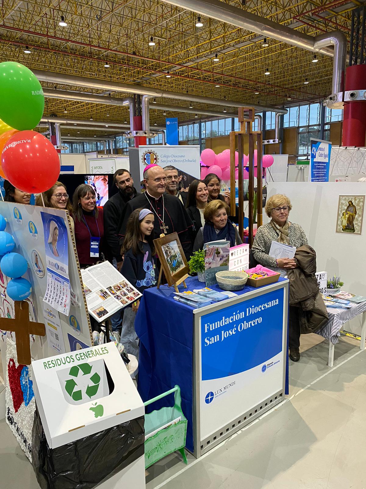 SEGUNDA JORNADA DE LA FERIA LUX MUNDI