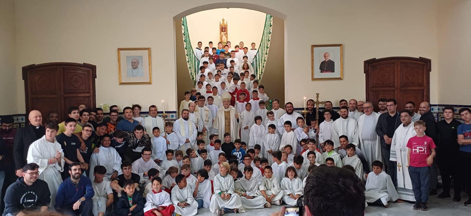 MÁS DE UN CENTENAR DE MONAGUILLOS EN EL SEMINARIO