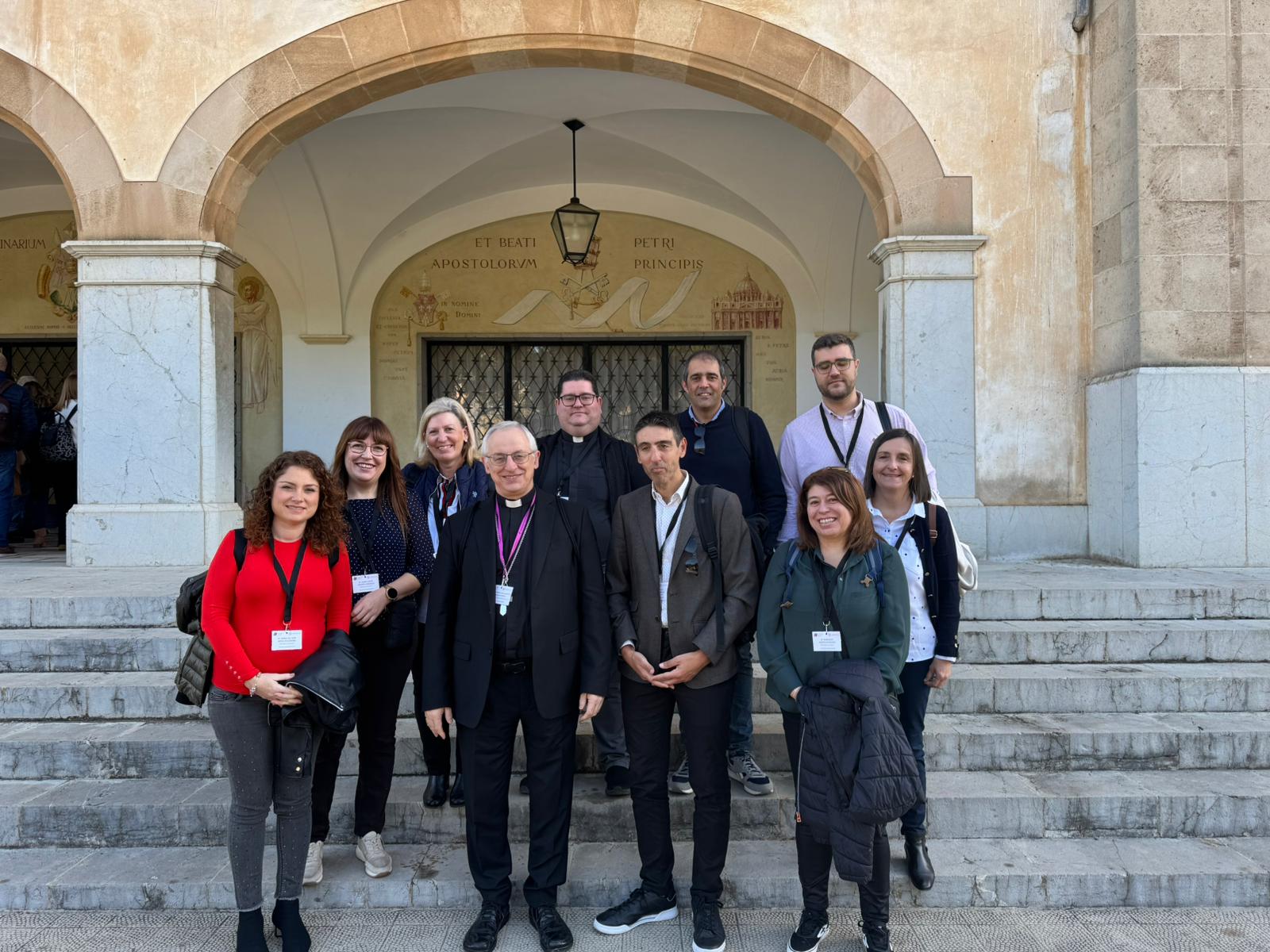 VI ENCUENTRO NACIONAL DE COLEGIOS DIOCESANOS, CONF...